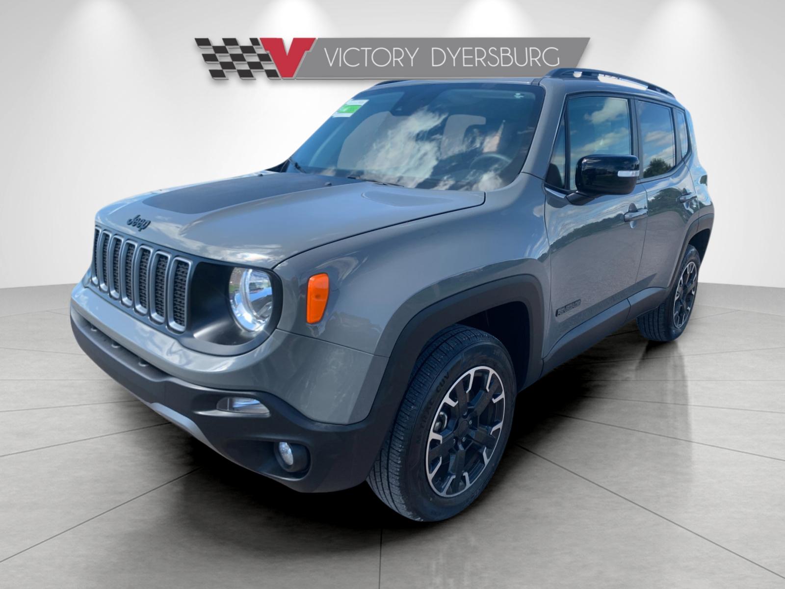 Used 2023 Gray Jeep Latitude image 8