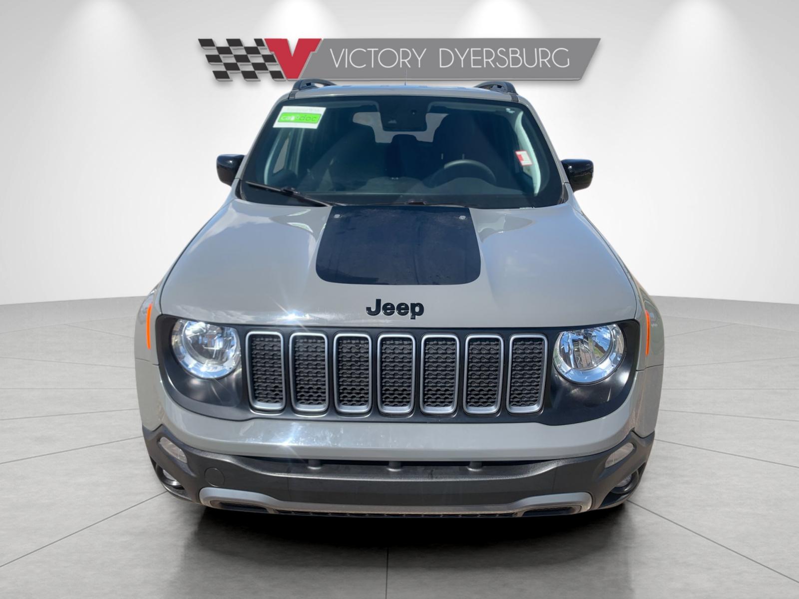 Used 2023 Gray Jeep Latitude image 9