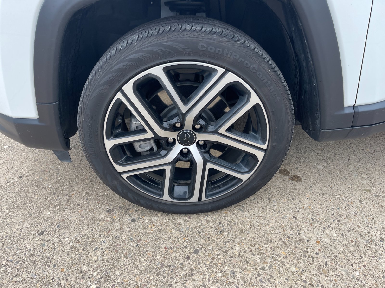 Used 2025 White Jeep Limited image 31