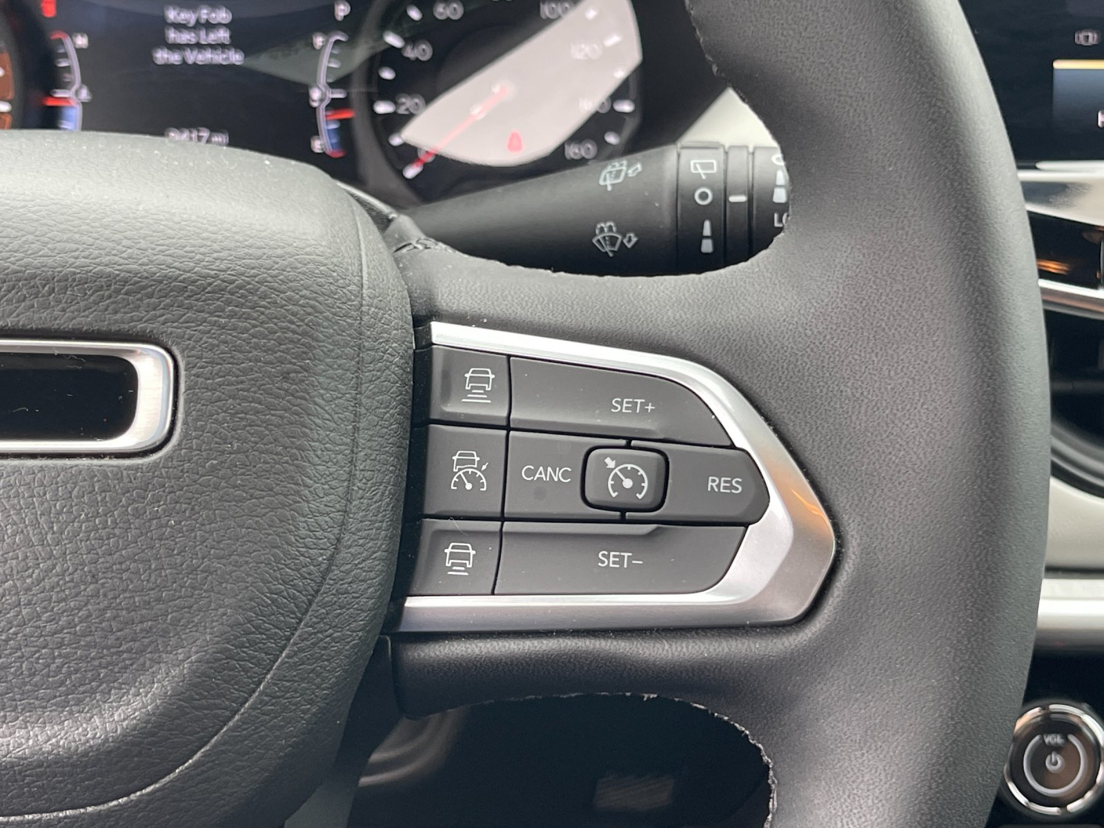Used 2025 White Jeep Limited image 27