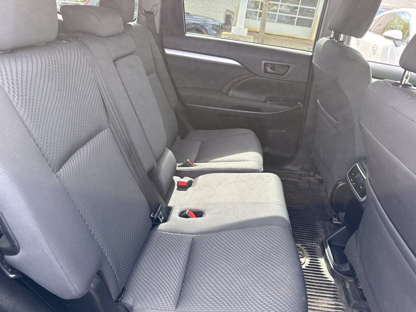 Used 2019 Shoreline Mist Toyota LE image 14