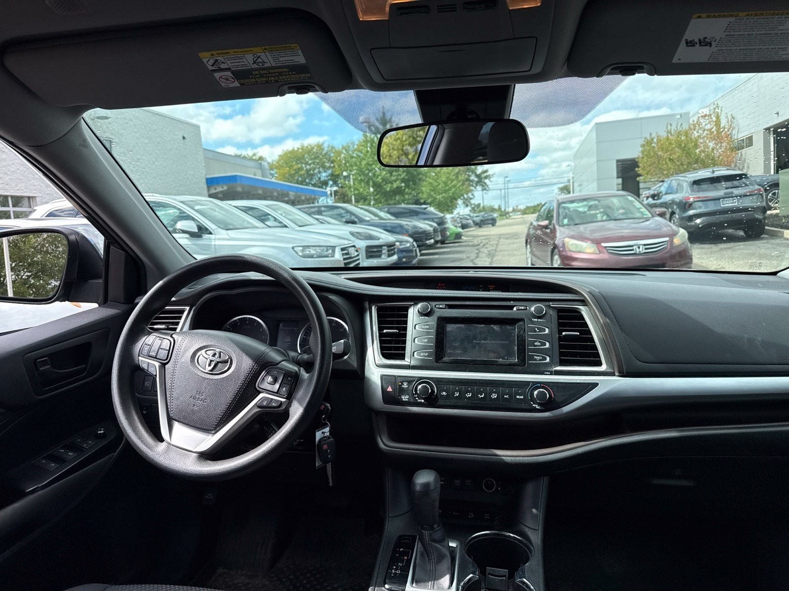 Used 2019 Shoreline Mist Toyota LE image 17