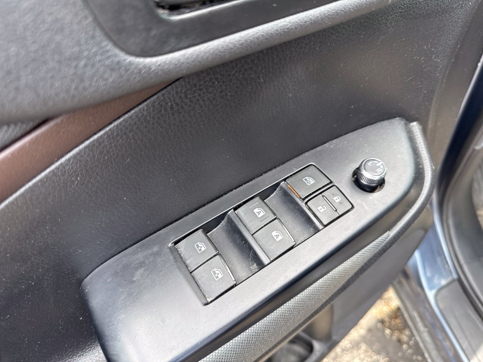 Used 2019 Shoreline Mist Toyota LE image 22