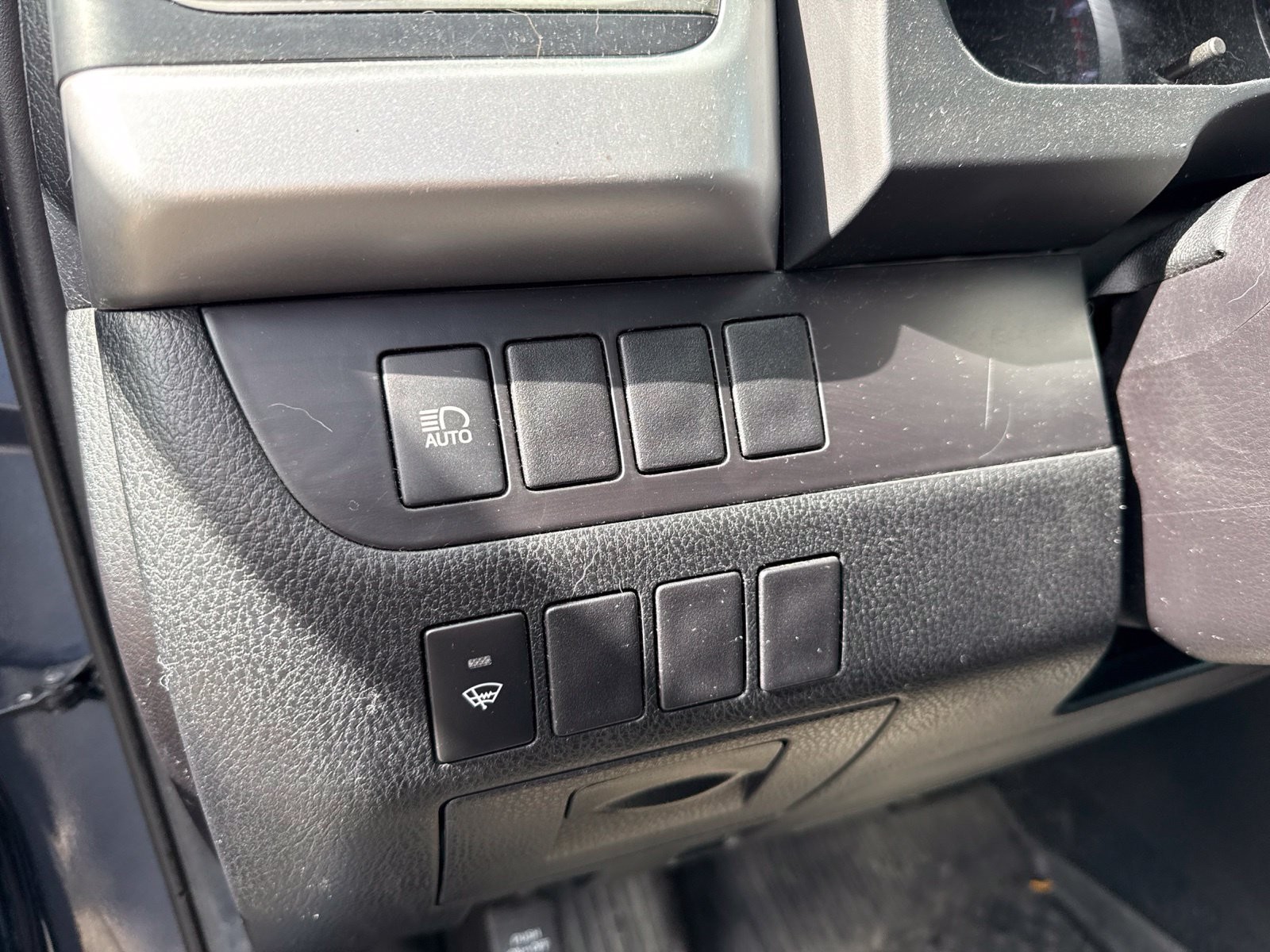 Used 2019 Shoreline Mist Toyota LE image 26