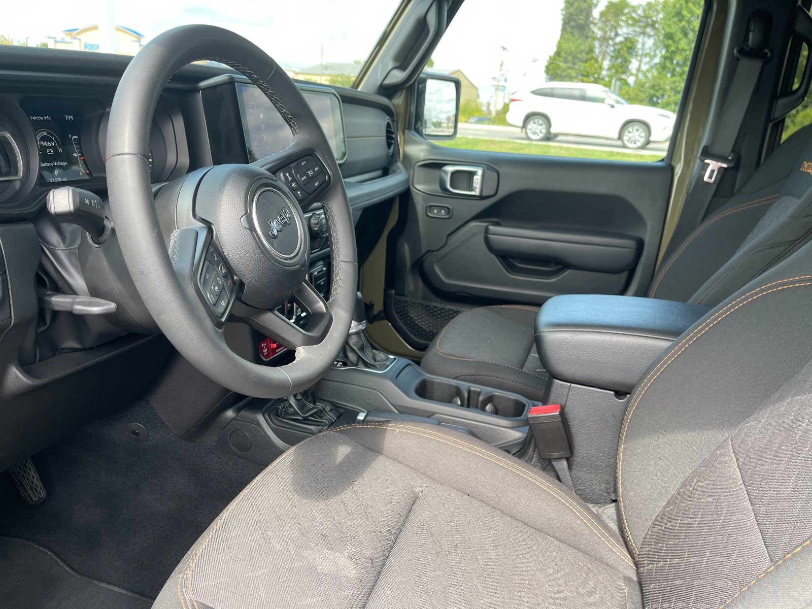 Used 2026  Jeep Mojave image 10