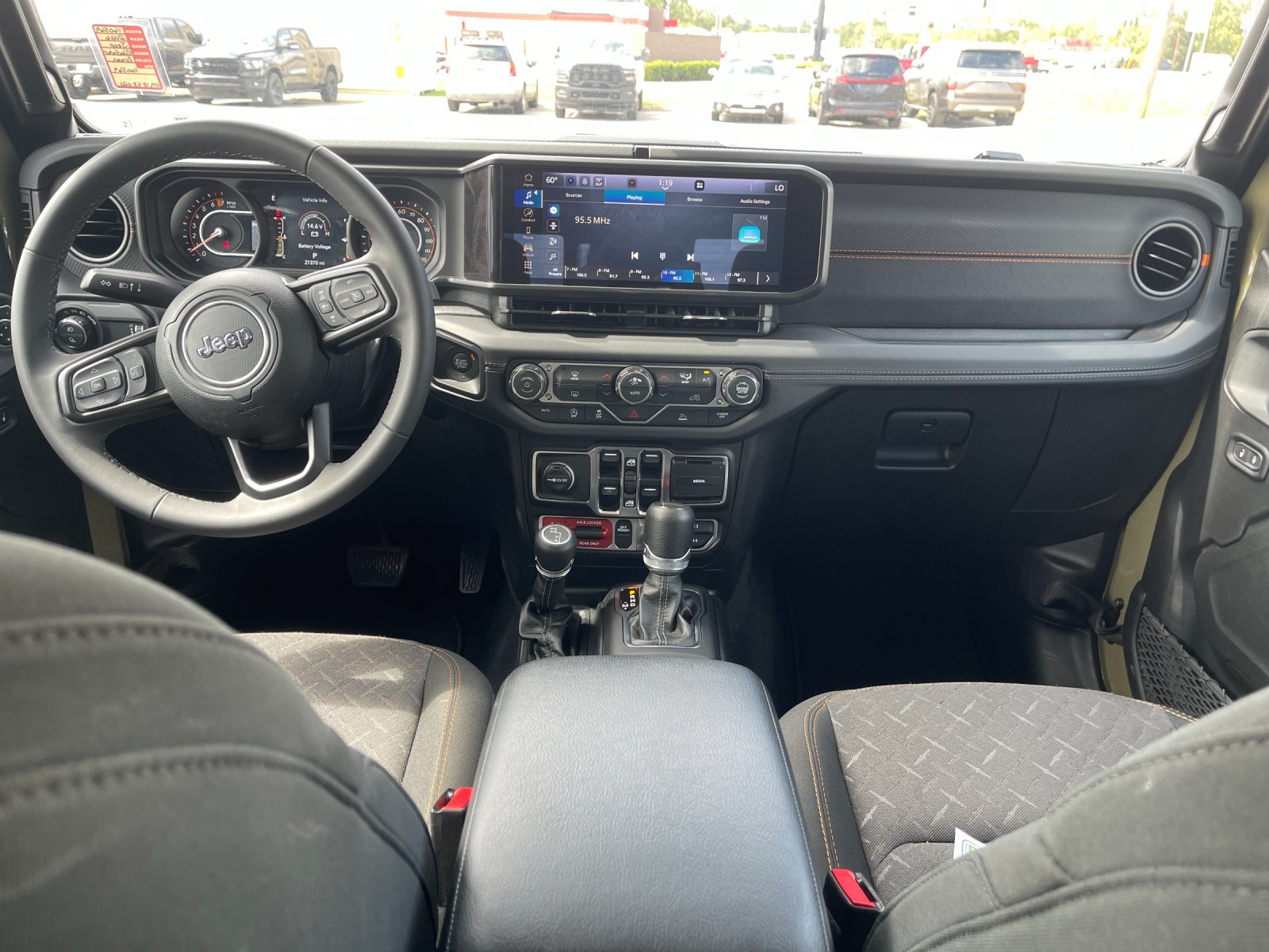 Used 2026  Jeep Mojave image 15