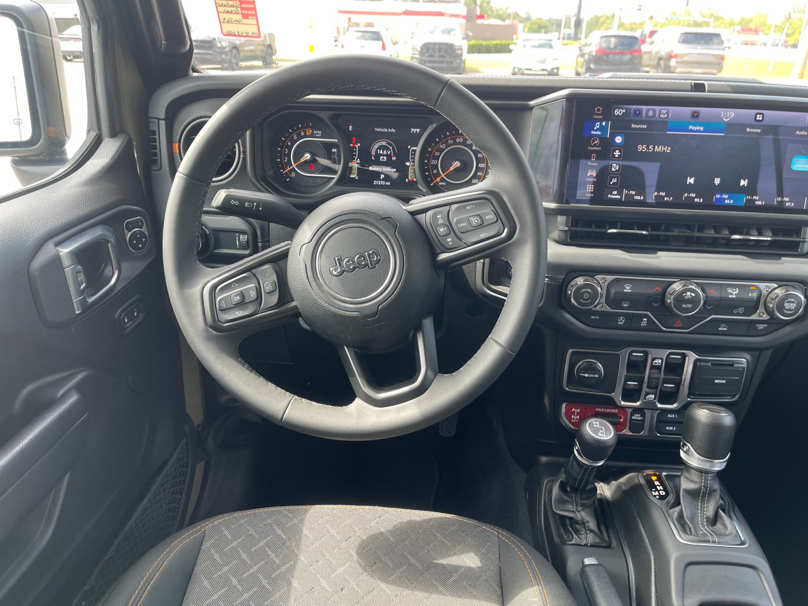 Used 2026  Jeep Mojave image 16