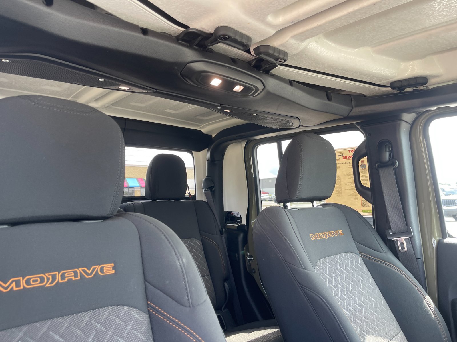Used 2026  Jeep Mojave image 18