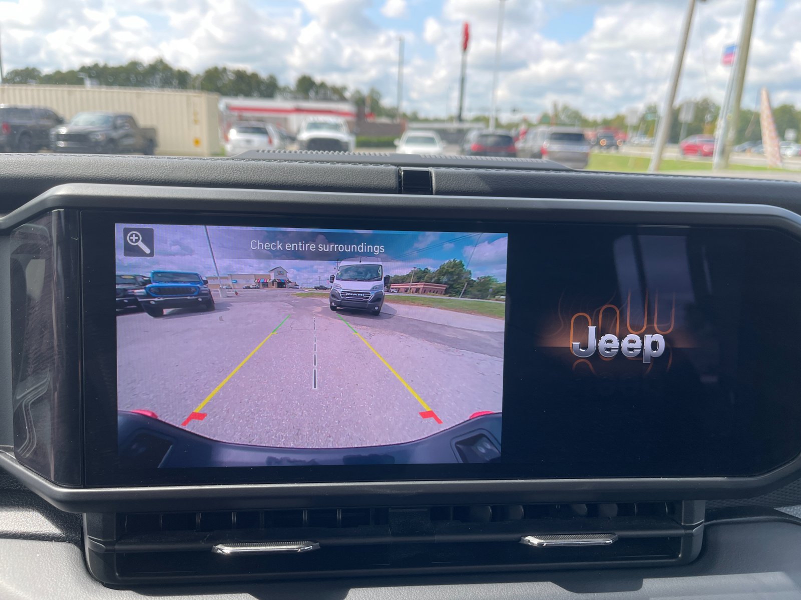 Used 2026  Jeep Mojave image 21
