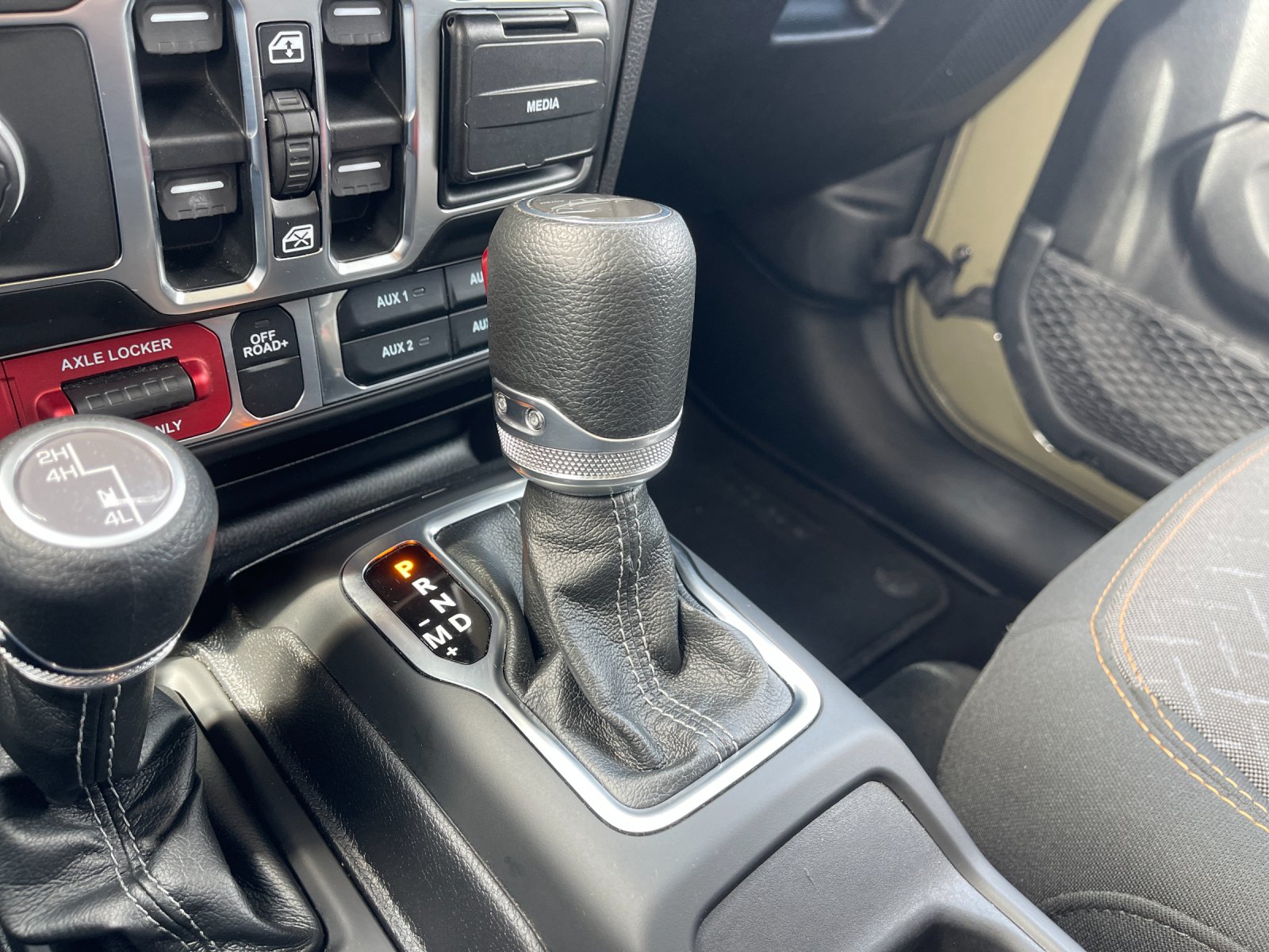 Used 2026  Jeep Mojave image 23