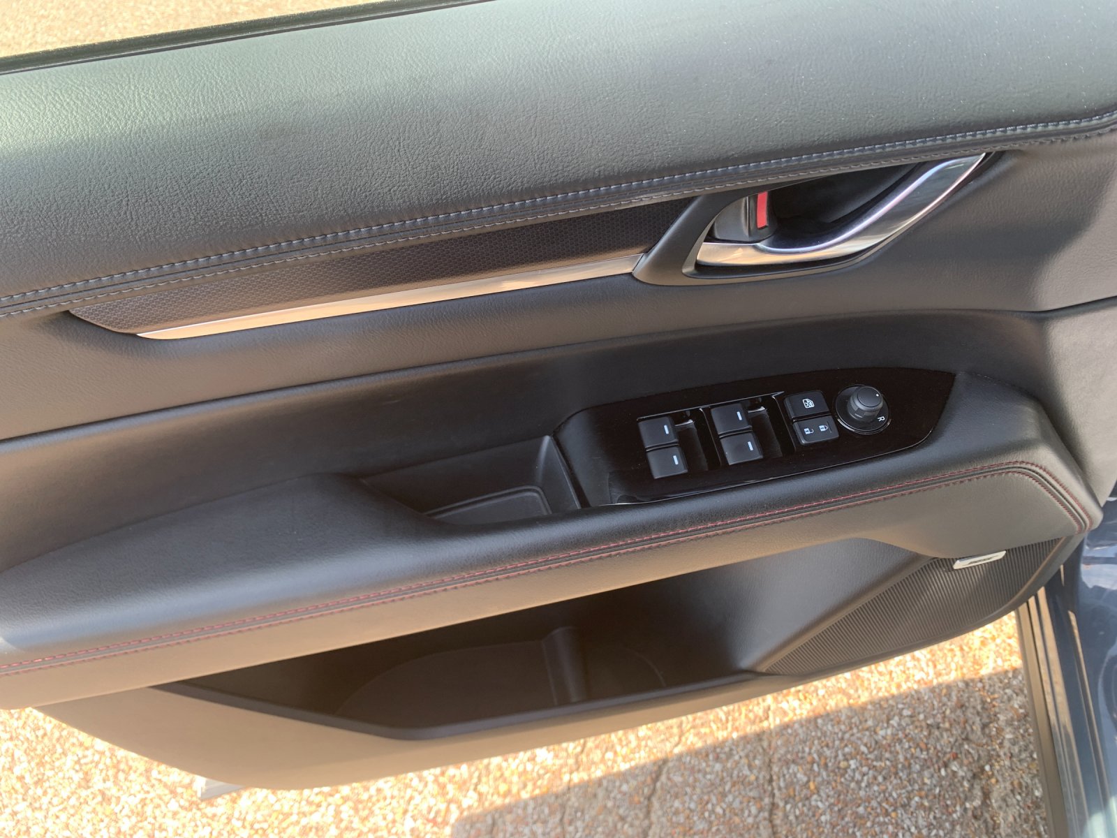 Used 2025 Gray Mazda 2.5 S Carbon Edition image 14