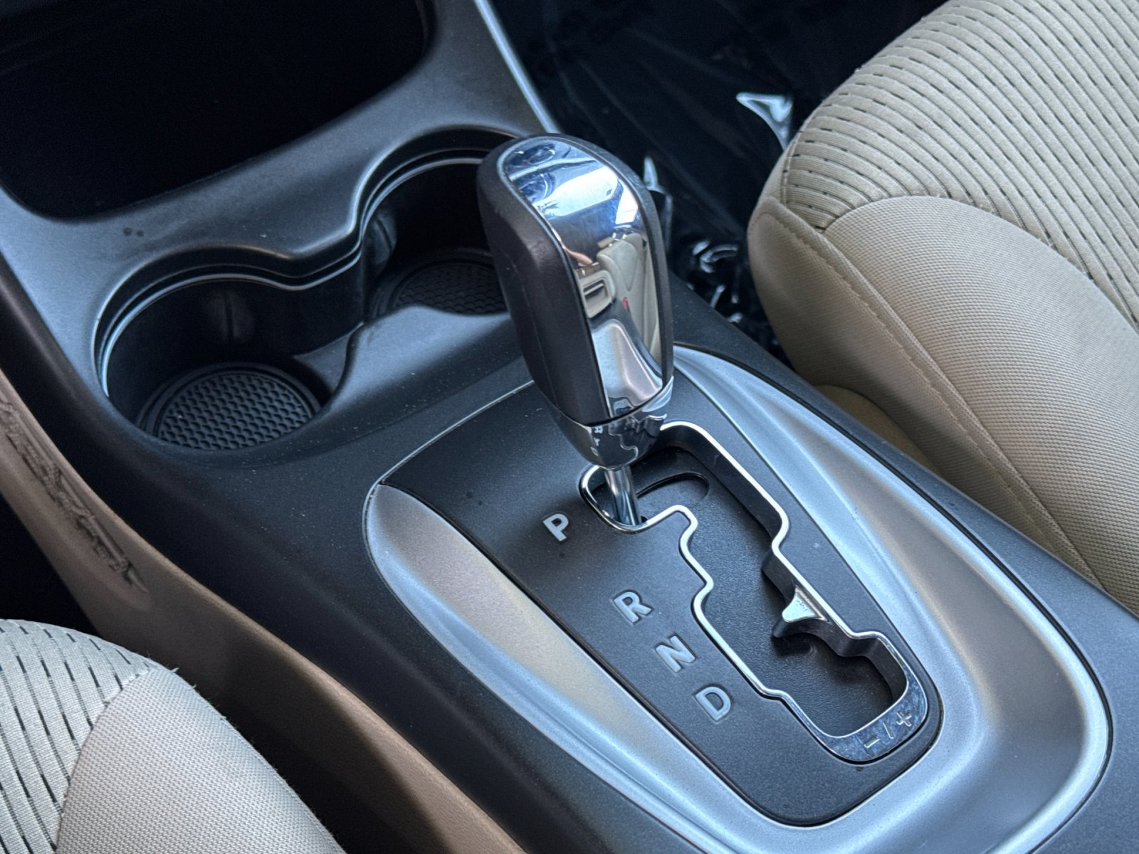 Used 2017 White Dodge SE image 19