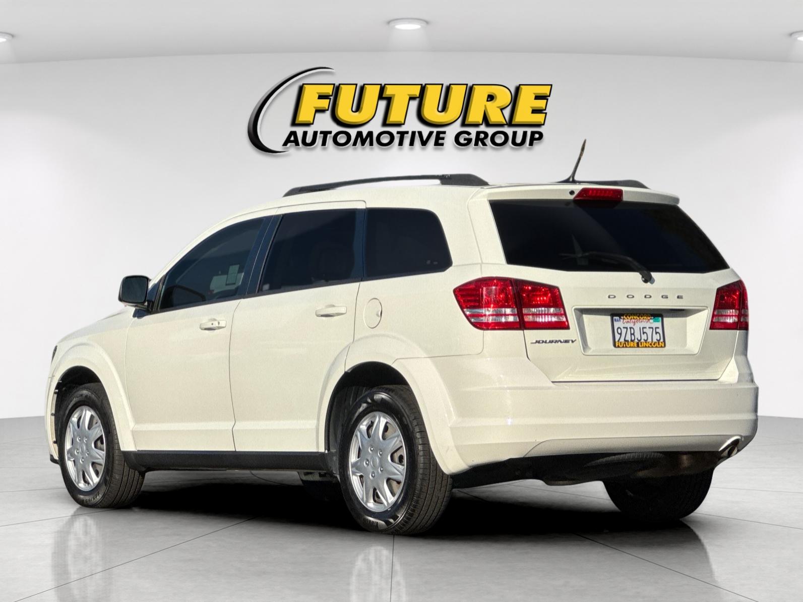 Used 2017 White Dodge SE image 5