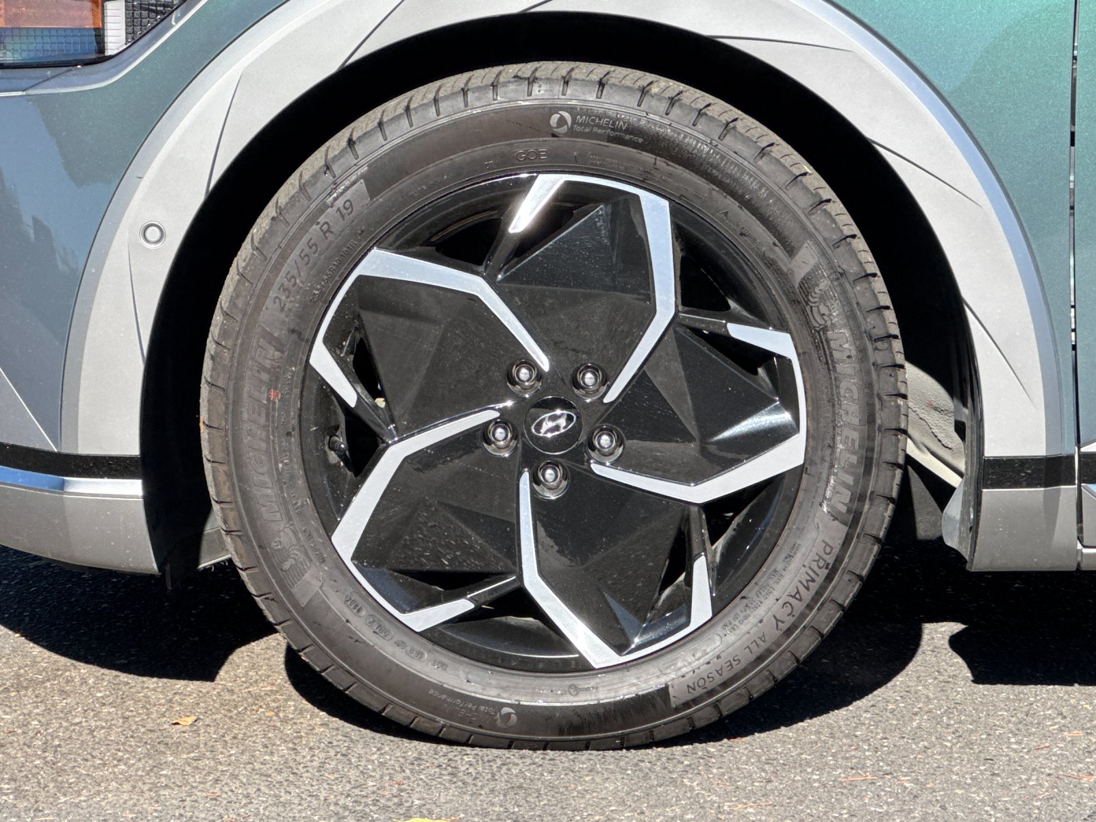 Certified Used 2024 Green Hyundai Limited image 24