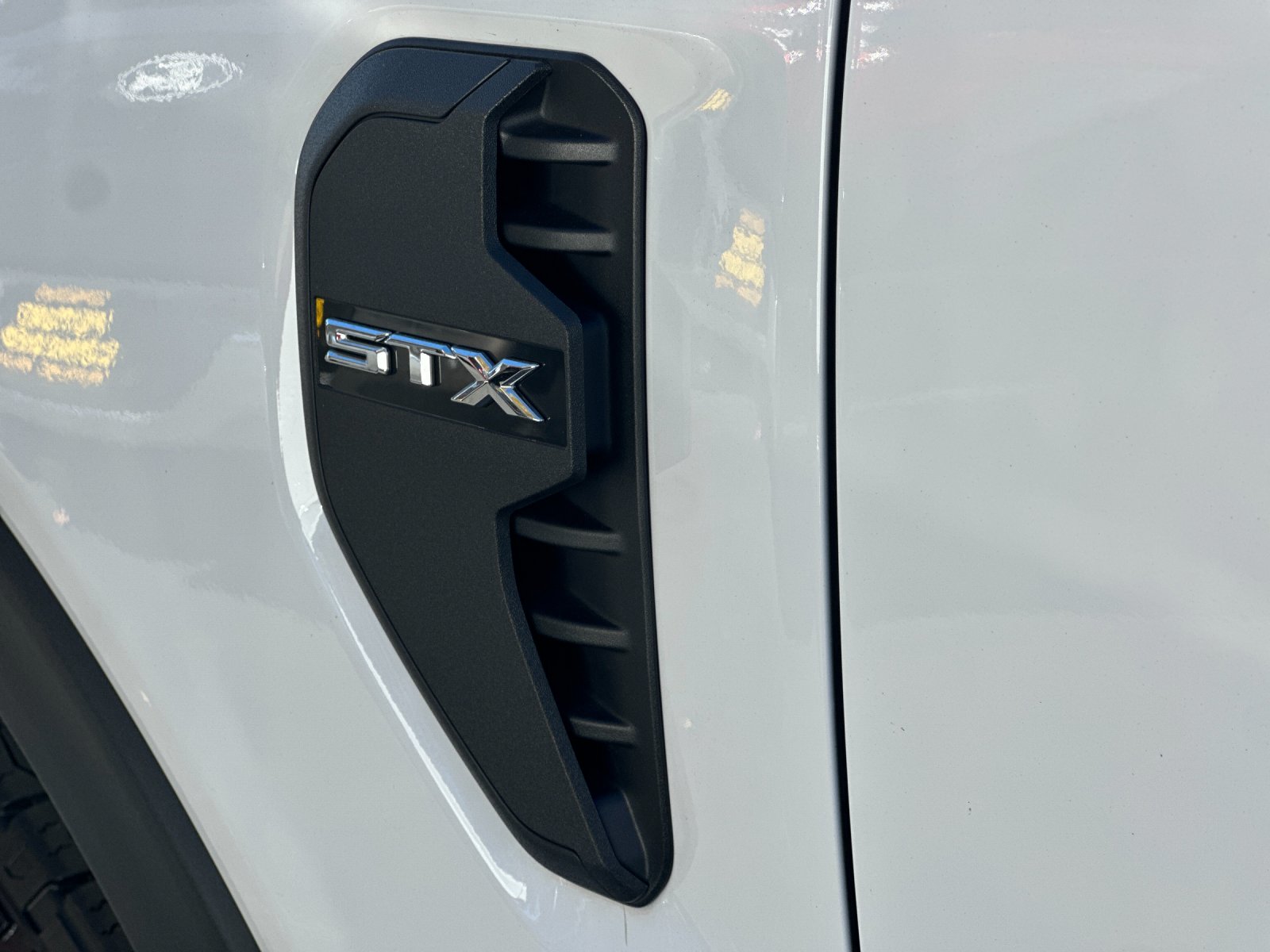 Used 2024 White Ford XL image 23