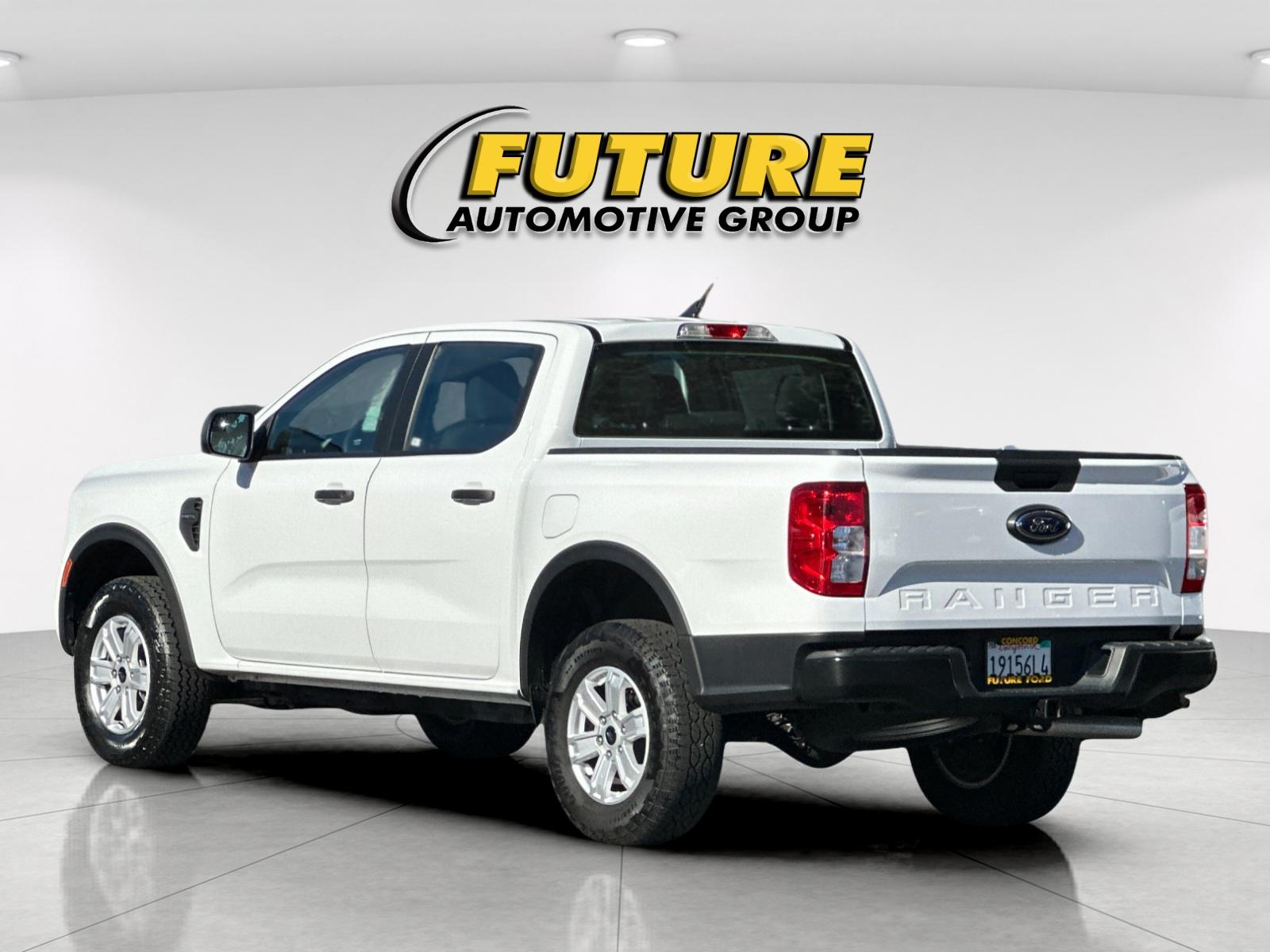 Used 2024 White Ford XL image 5