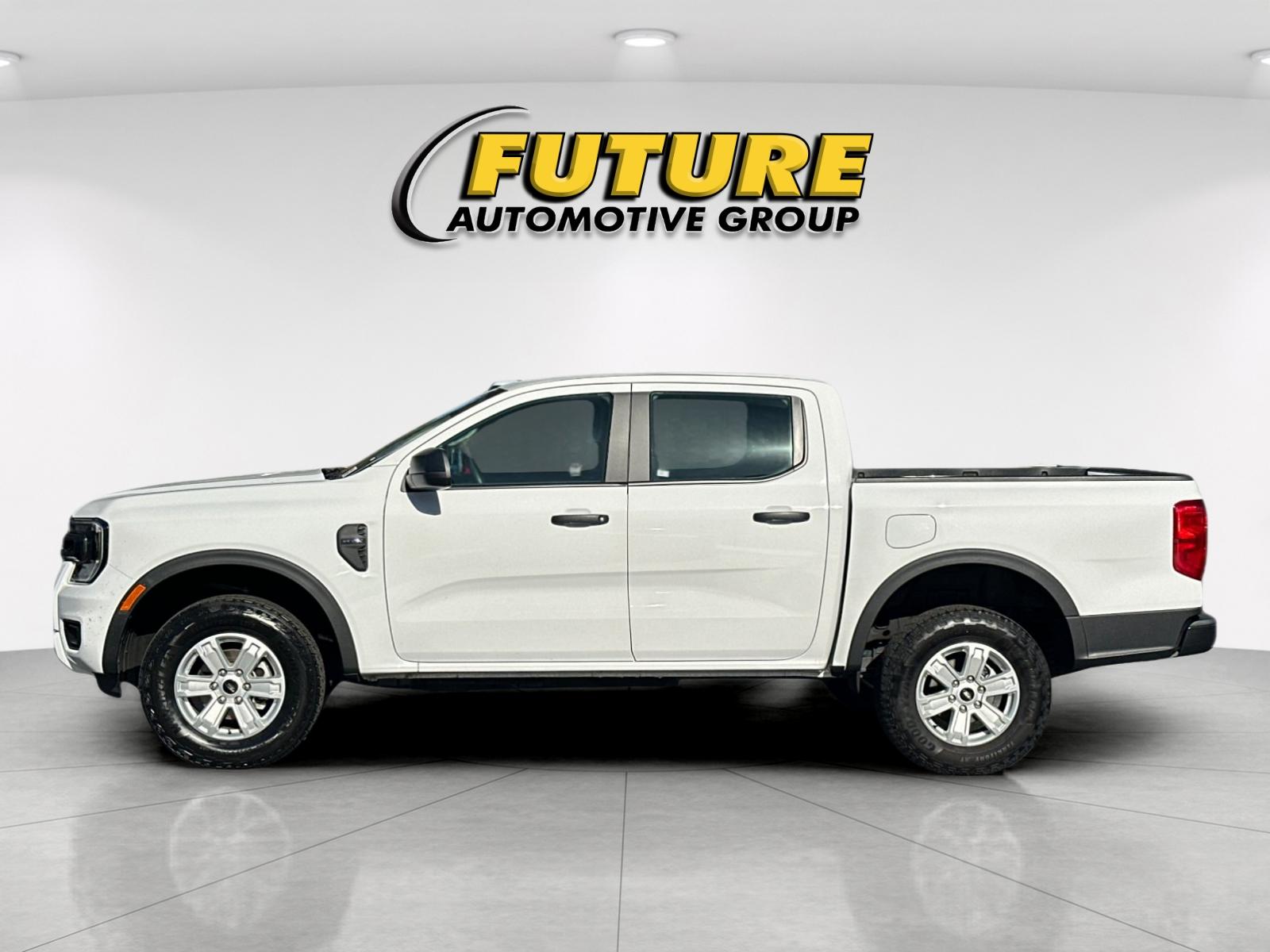 Used 2024 White Ford XL image 6