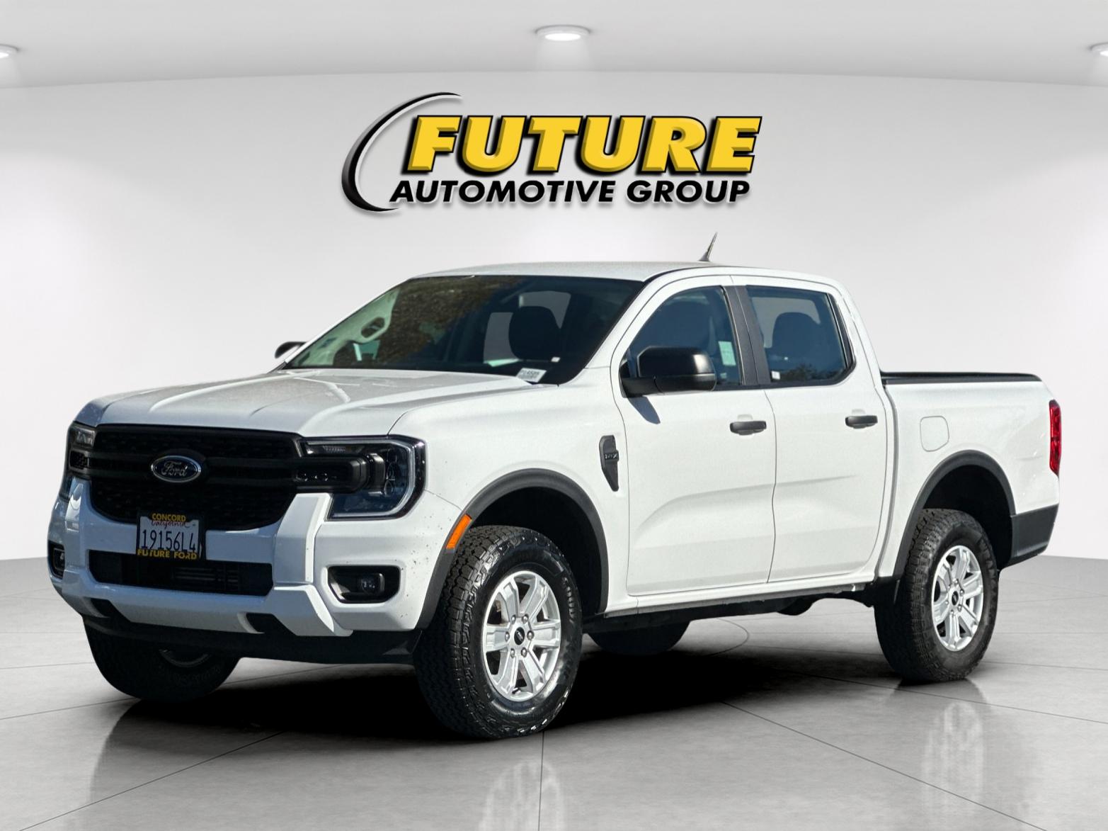 Used 2024 White Ford XL image 7