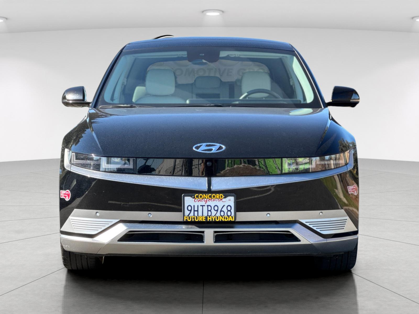 Used 2023 Black Hyundai Limited image 8