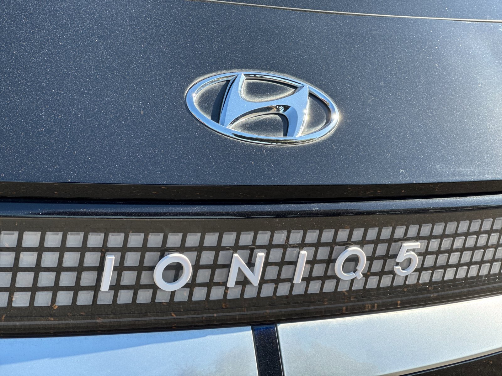 Used 2023 Black Hyundai Limited image 26