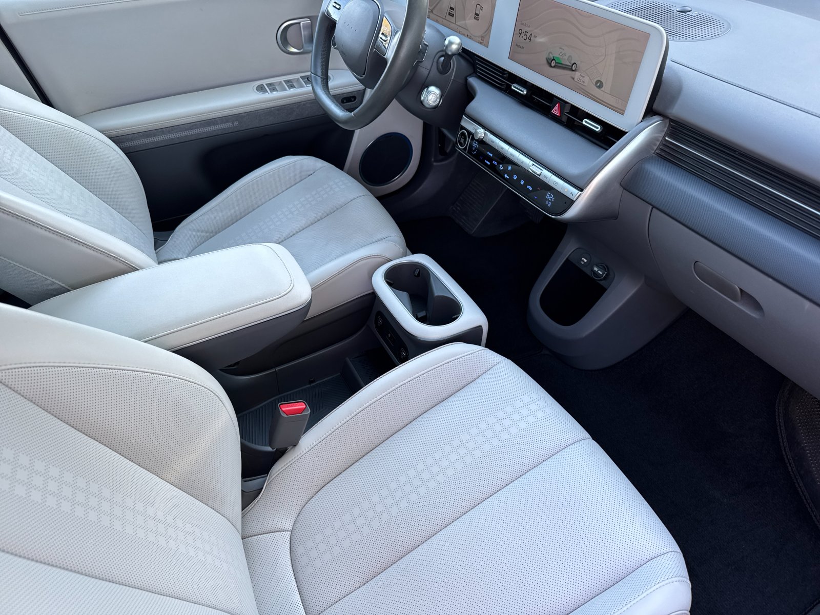 Used 2023 Black Hyundai Limited image 15
