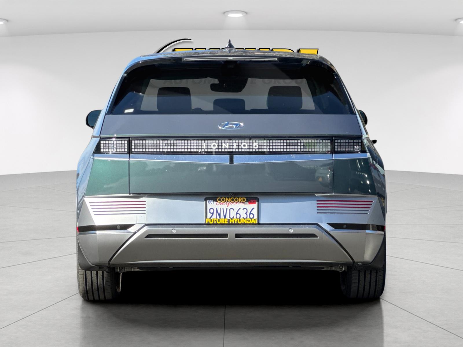 Used 2024 Green Hyundai Limited image 4