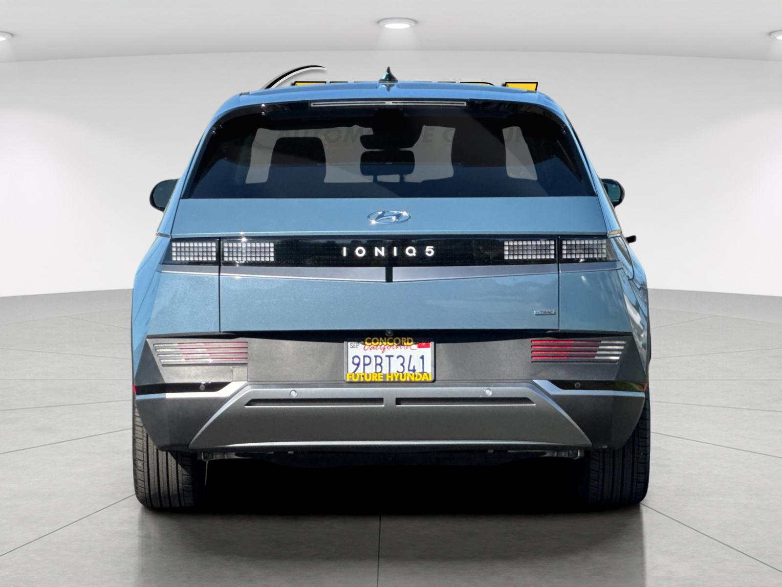 Certified Used 2024 Blue Hyundai SEL image 4