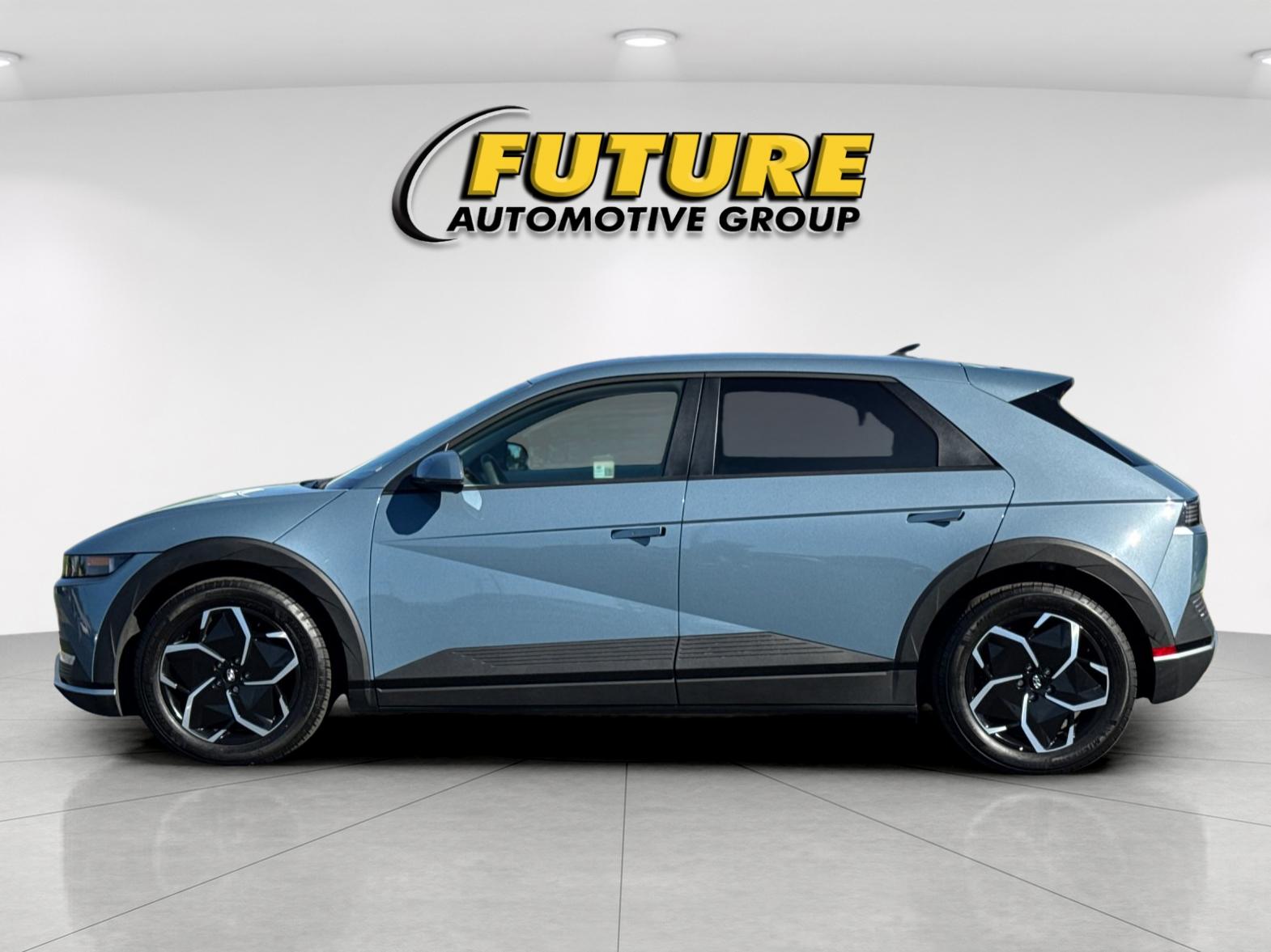 Certified Used 2024 Blue Hyundai SEL image 6