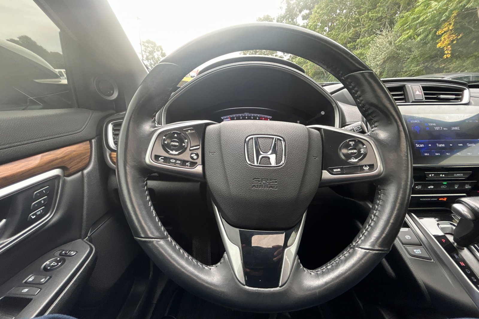 Used 2021 Platinum White Pearl Honda EX-L image 23