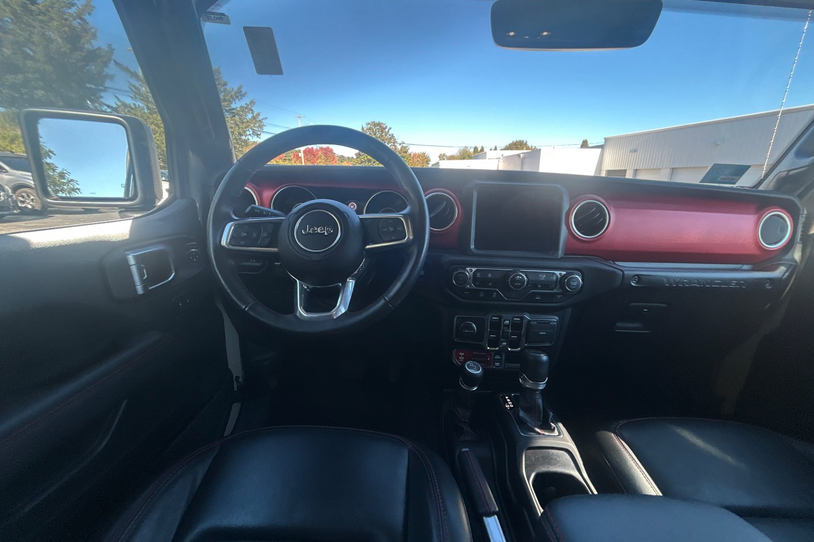 Used 2022 Limited Edition Gobi Clearcoat Jeep Unlimited Rubicon image 14