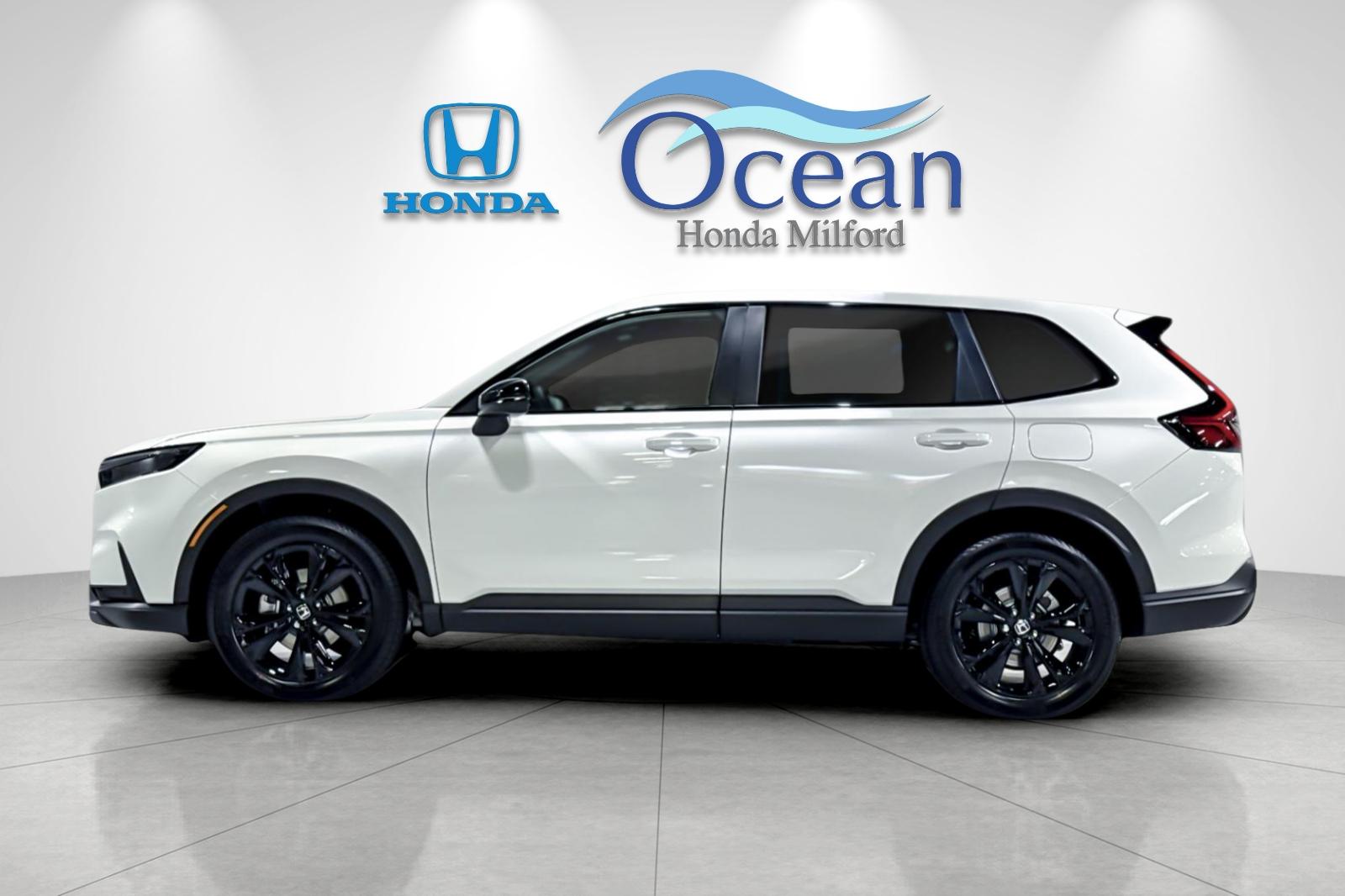 New 2027 Solar Silver Metallic Honda Sport Touring image 2