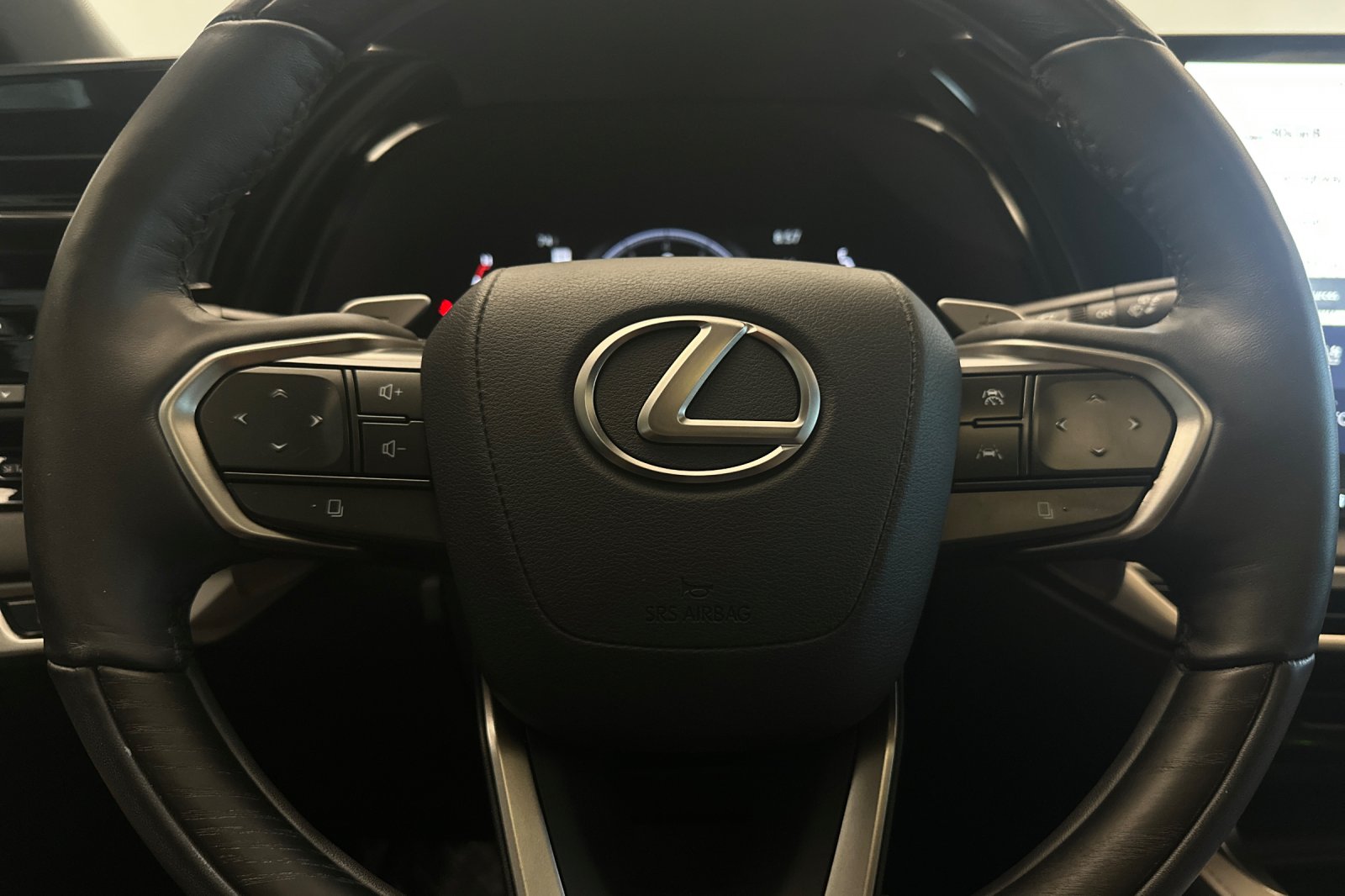 Used 2024 White Lexus 350 Premium Plus image 23