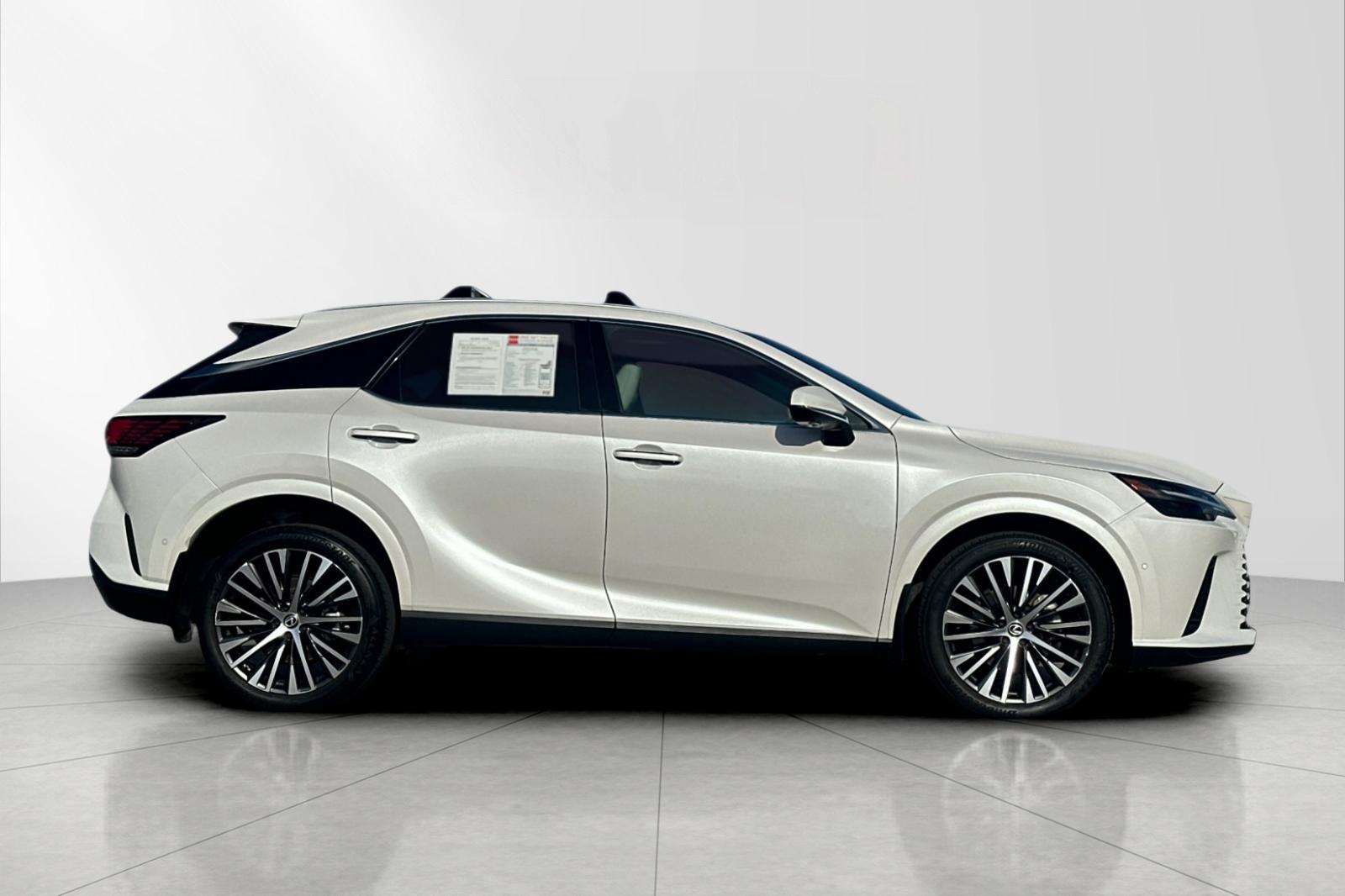 Used 2024 White Lexus 350 Premium Plus image 7