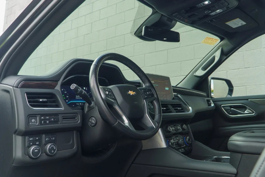 Used 2023 Black Chevrolet LT image 4