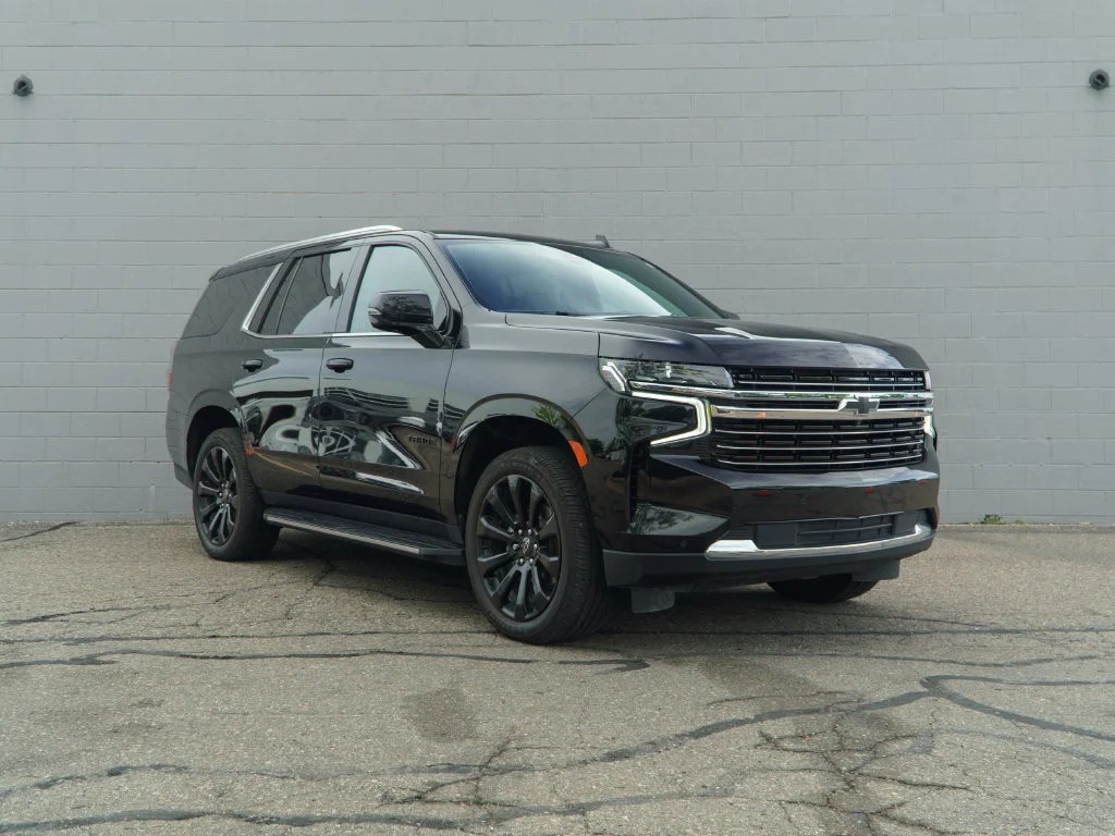 Used 2023 Black Chevrolet LT image 9