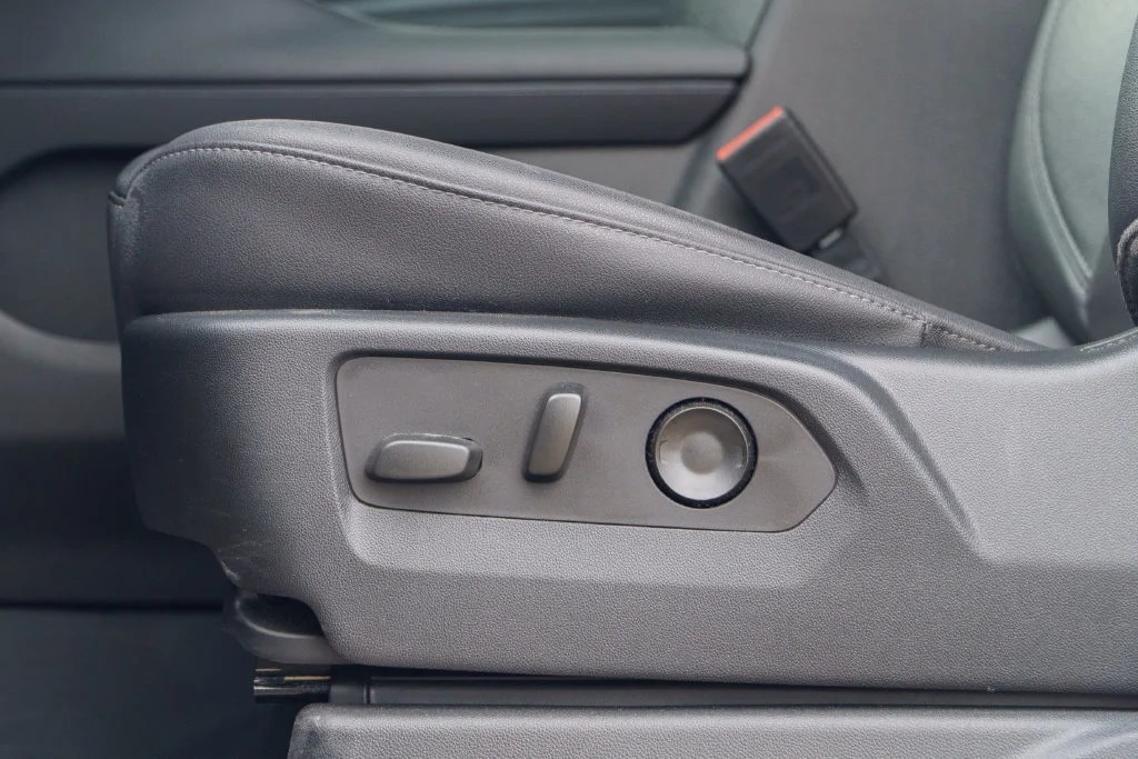 Used 2023 Black Chevrolet LT image 20