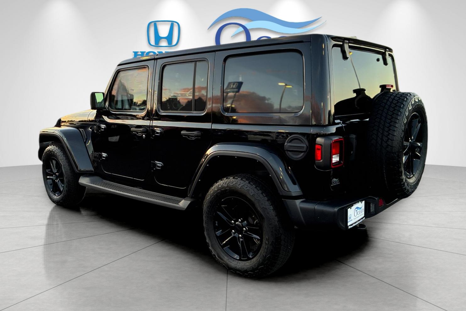 Used 2022 Black Clearcoat Jeep Unlimited Sahara Altitude image 5