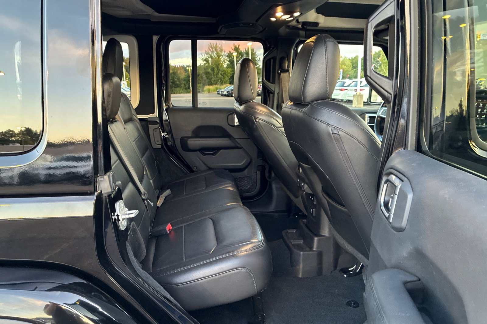 Used 2022 Black Clearcoat Jeep Unlimited Sahara Altitude image 18