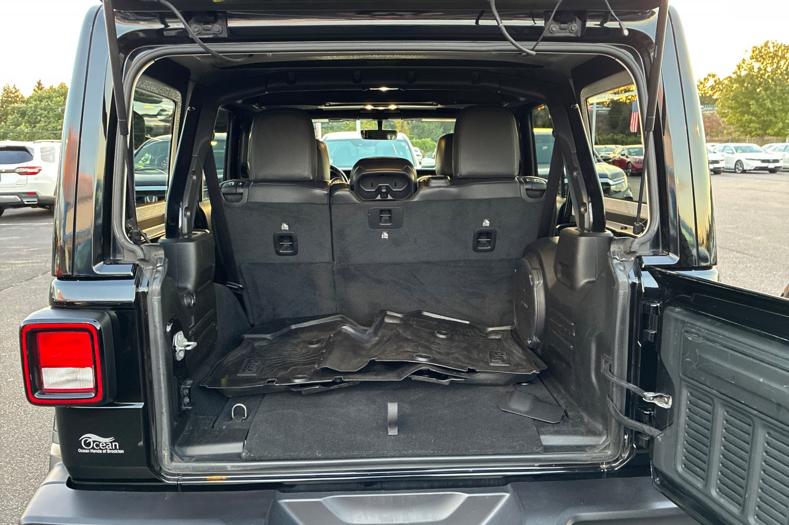 Used 2022 Black Clearcoat Jeep Unlimited Sahara Altitude image 20