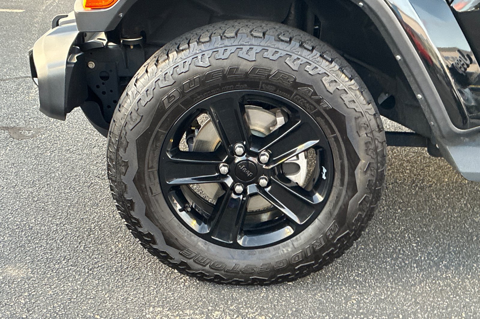 Used 2022 Black Clearcoat Jeep Unlimited Sahara Altitude image 43