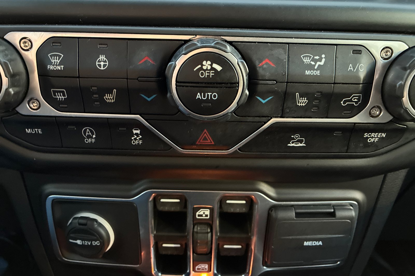 Used 2022 Black Clearcoat Jeep Unlimited Sahara Altitude image 47