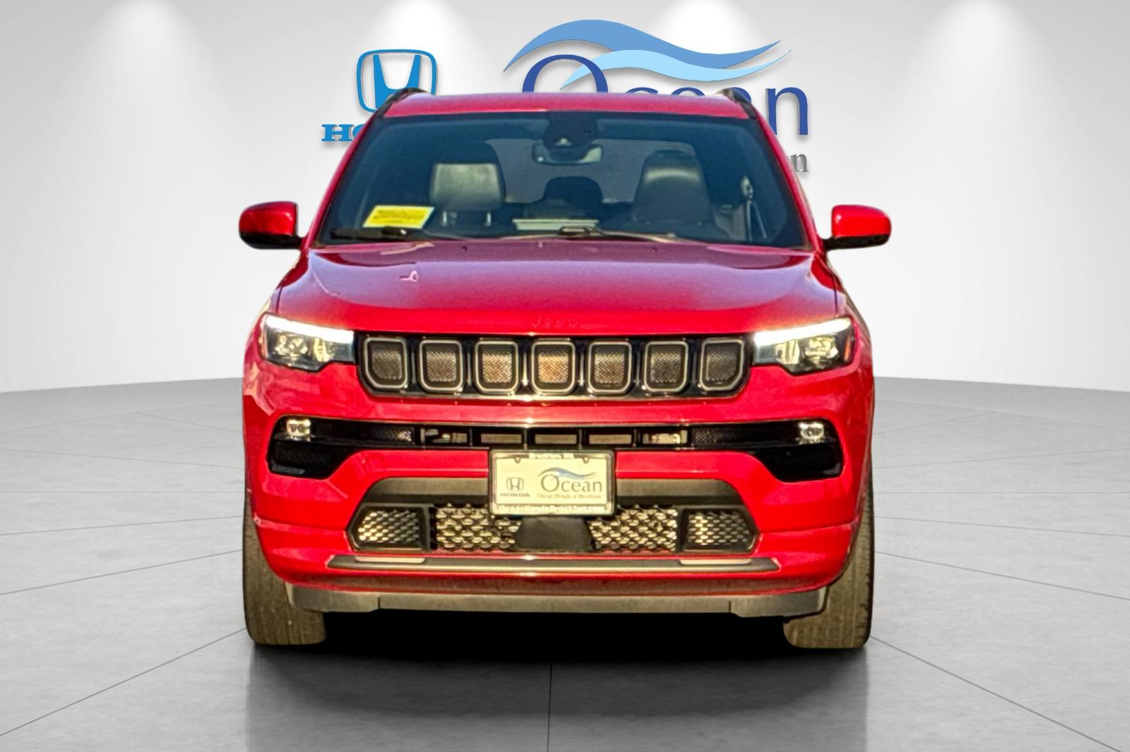Used 2022 Redline Pearlcoat Jeep Limited image 8