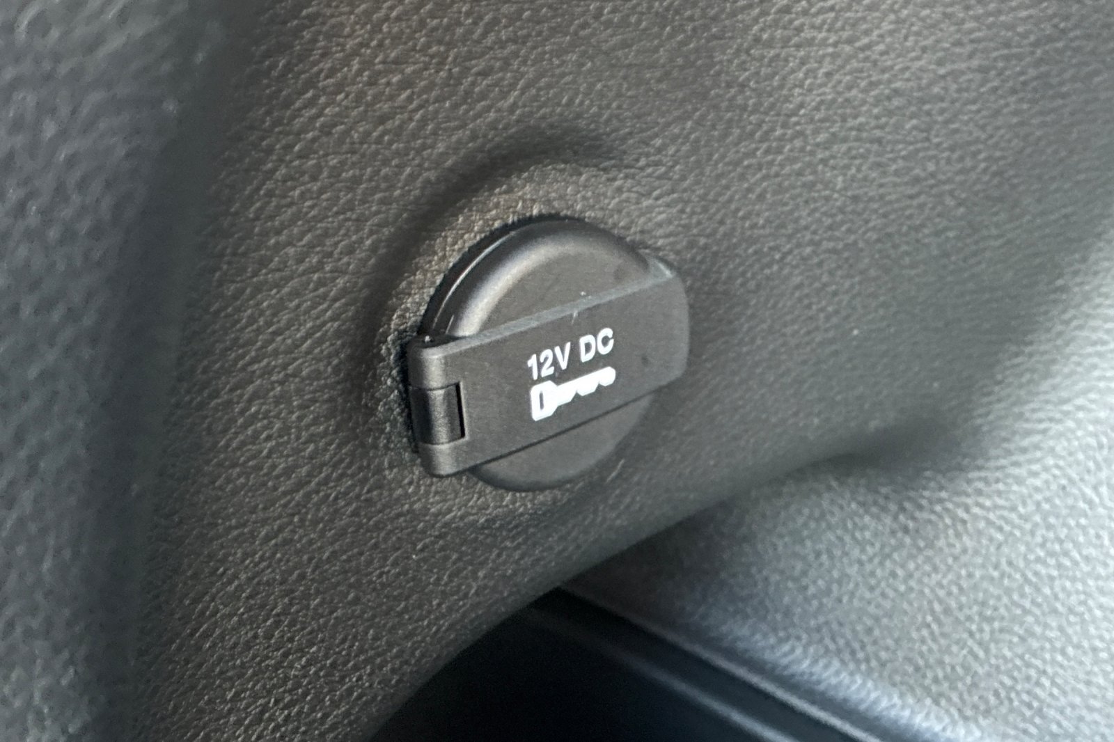 Used 2022 Redline Pearlcoat Jeep Limited image 21