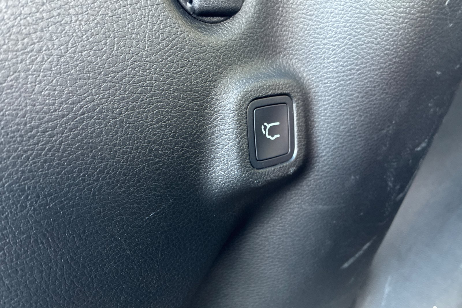 Used 2022 Redline Pearlcoat Jeep Limited image 38