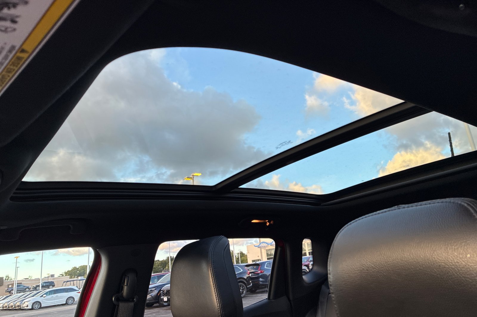 Used 2022 Redline Pearlcoat Jeep Limited image 23