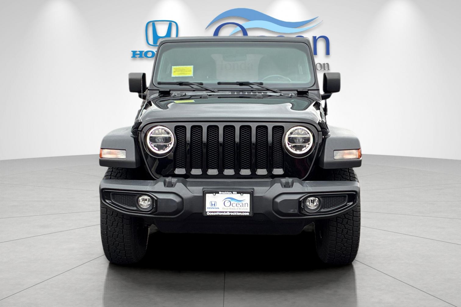 Used 2022 Black Clearcoat Jeep Unlimited Willys image 8