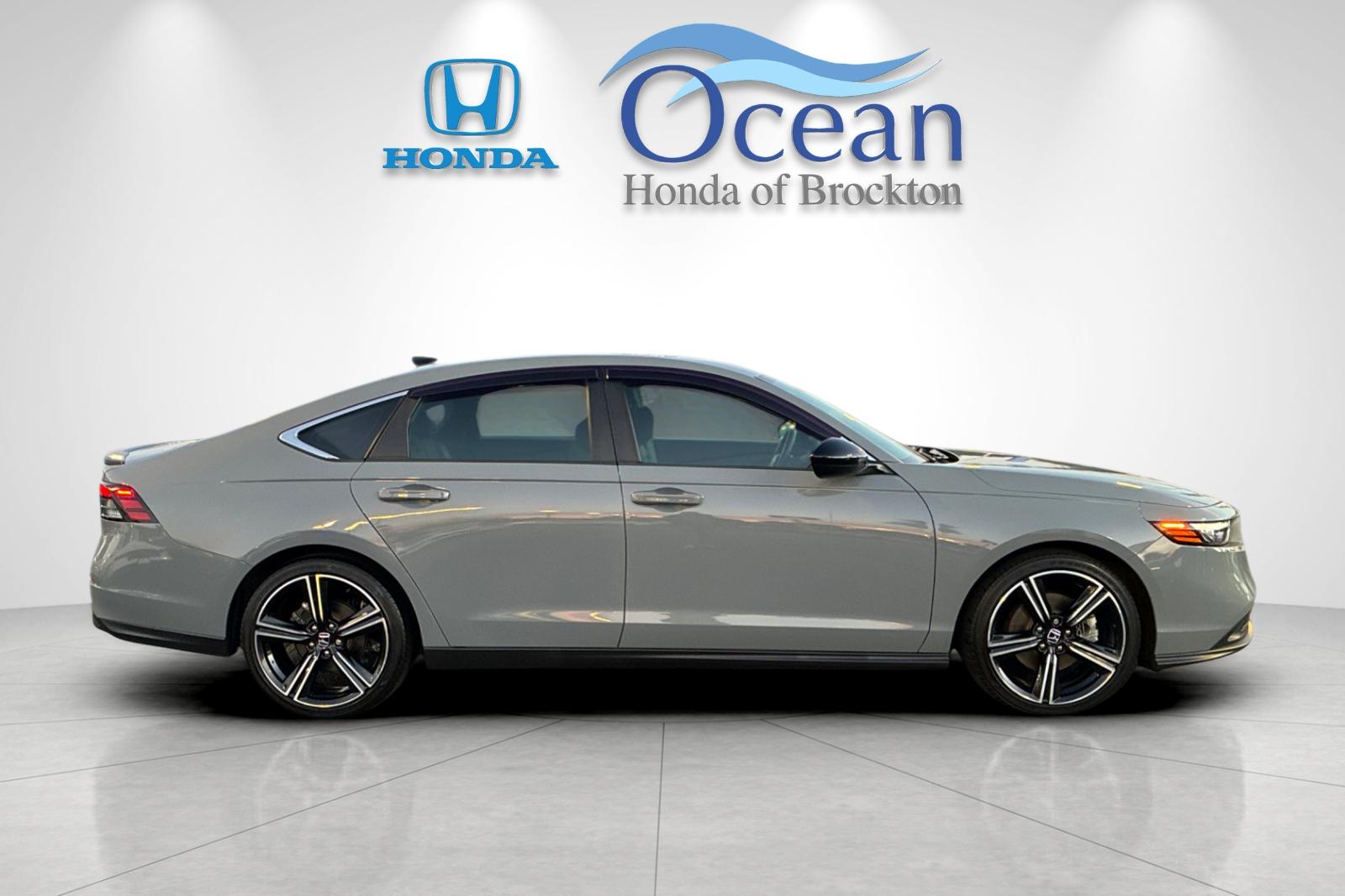 Used 2024 Urban Gray Pearl Honda Sport image 2