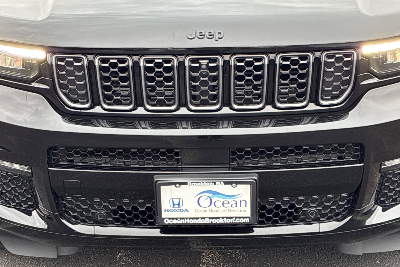 Used 2023 Diamond Black Jeep Summit image 48