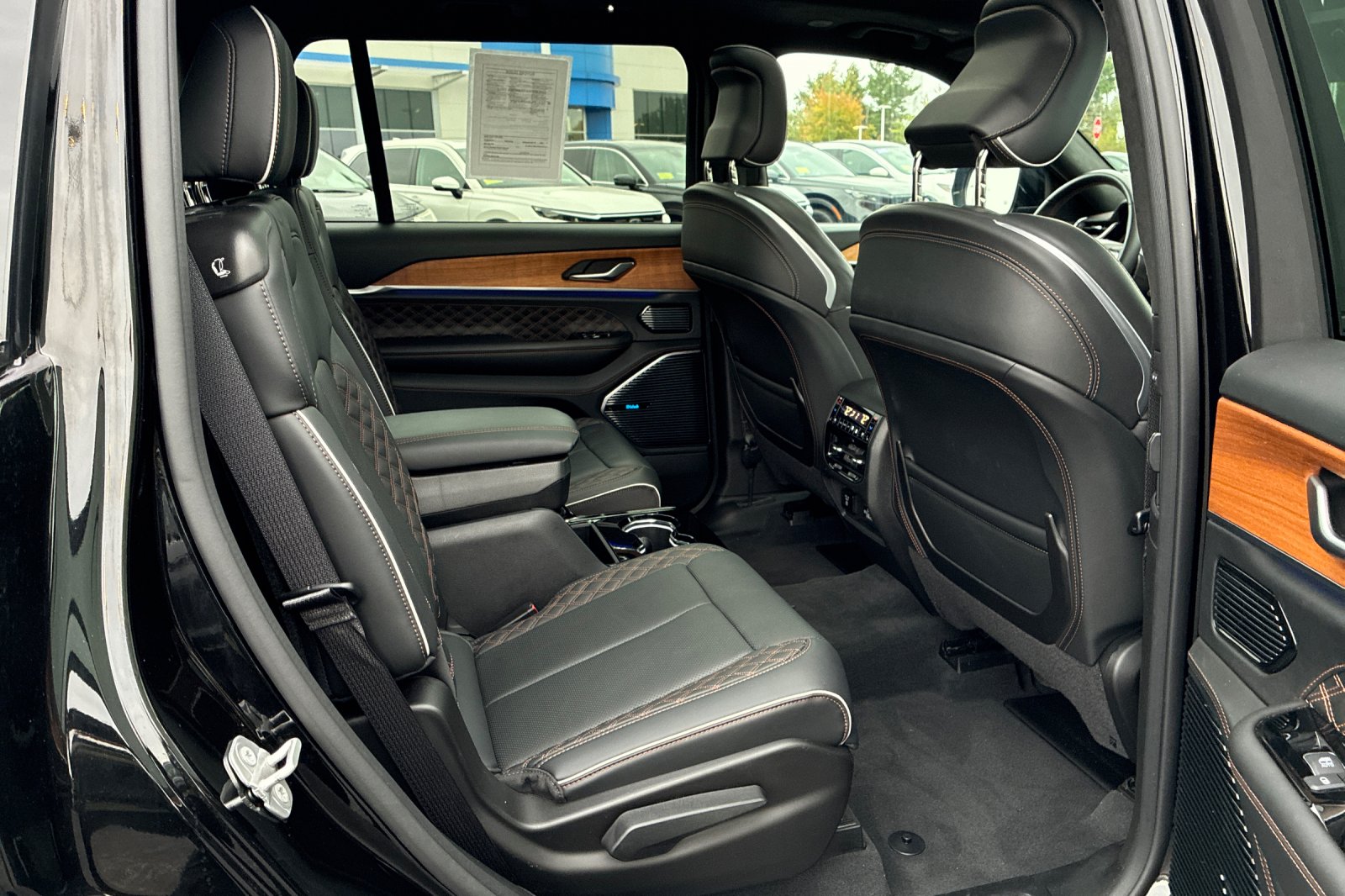 Used 2023 Diamond Black Jeep Summit image 19