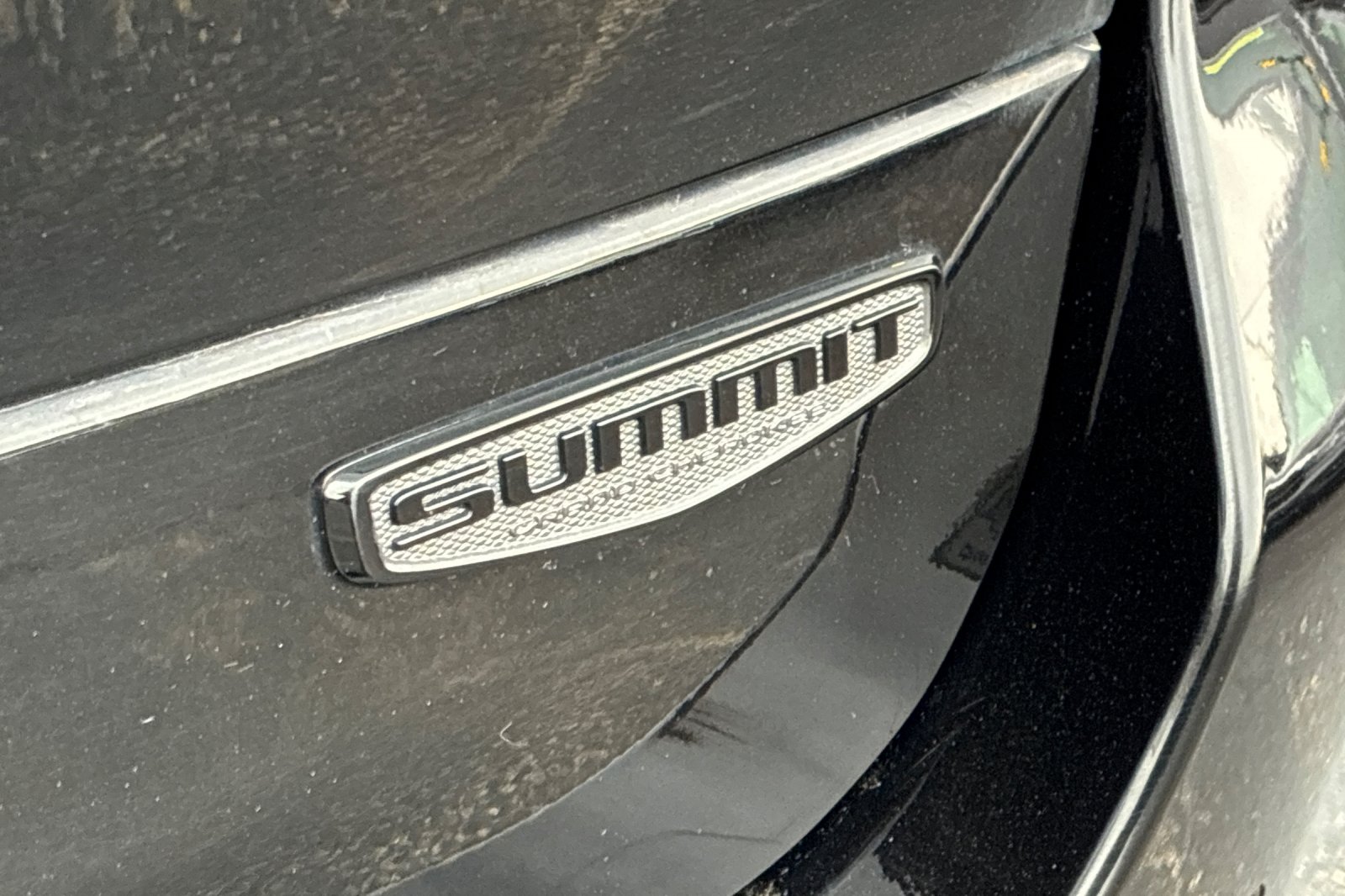 Used 2023 Diamond Black Jeep Summit image 46